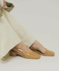 Асимметричные туфли с квадратным носком Kbf, цвет Camel