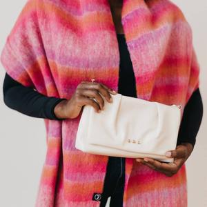 Aurora клатч в кремовом цвете Pretty Simple