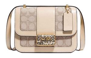 Кожаная сумка-мессенджер Alie маленькая квадратная через плечо на плечо женская нуда монограмма COACH