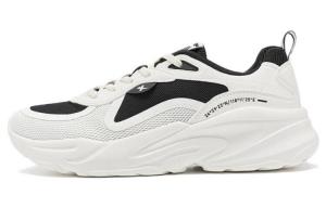 Кроссовки женские Lifestyle Low-top белые/черные Xtep