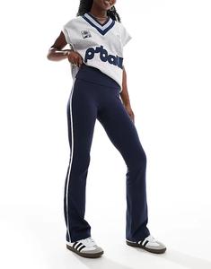 Брюки-бутлеги Bella темно-синего цвета Cotton:On