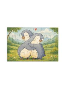 Mr. & Mrs. Panda Дизайн «Пингвины-головоломка, обнимающиеся» в белом цвете