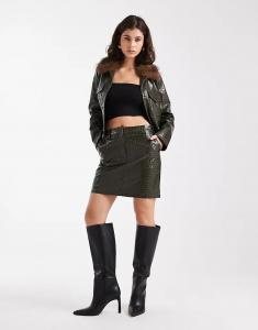 Мини-юбка New Look Co-ord из искусственной кожи с крокодиловым принтом цвета хаки