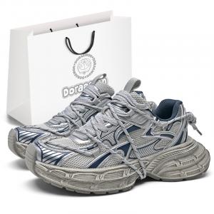 Doraemon Дораэмон Мужские массивные кроссовки лоу-топ в ледяном голубом цвете, цвет Ice Blue