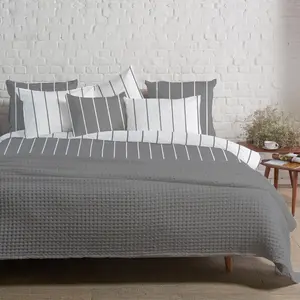 Комплект постельного белья Dream Sleep из фланели в мелкую полоску, 135x200 см + 80x80 см, серый Traumschlaf