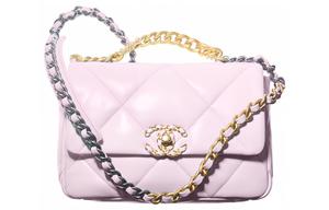 Сумка через плечо из овчины с клапаном розового цвета CHANEL