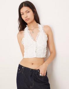 Облегающий кружевной топ с отделкой рюшами из нежно-белого кружева Collective The Label