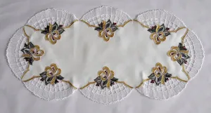 Скатерть Плауэн с вышивкой "Bell Magic", прямоугольная Stickereien Plauen 40х77 см, цвет bunt