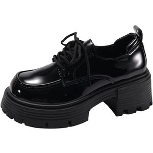 WUJI Женские повседневные туфли 6 см с глянцевой отделкой черные, цвет Glossy Finish Black