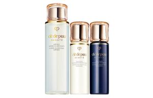 Набор образцов с эффектом мерцания Luxury Care увлажняющее освежающее средство комплект из трех предметов Clé De Peau Beauté