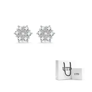 UTD Серьги-гвоздики из серебра 925 пробы