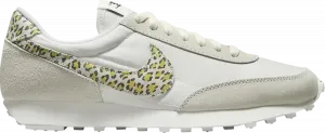 Кроссовки Nike Wmns Daybreak SE 'Leopard', кремовый