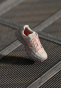 Кроссовки Nike Sportswear P 6000 PRM, Phantom/Picante Red/College Grey/Black/Light Grey