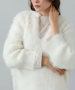 Вязаный топ с вырезом-капелькой и узором в стиле «каракули».