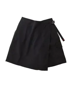 Черная юбка-шорты с запахивающимся дизайном спереди. Gramicci, черный