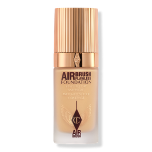 Безупречная тональная основа, нанесенная аэрографом Charlotte Tilbury, 6 Neutral (medium with neutral undertones)