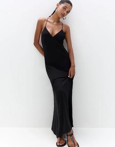 Платье миди с открытой спиной Pull&Bear черного цвета