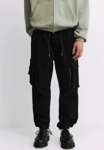 Удобные спортивные брюки-карго с множеством карманов Pull&Bear, Black