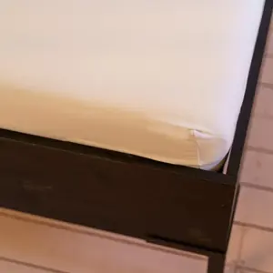 Простыня на резинке Kayori Saiko для наматрасника, белая, 140-160x200-220 см, трикотаж премиум-класса, для матрасов высотой до 12 см Three Lilies B.V.