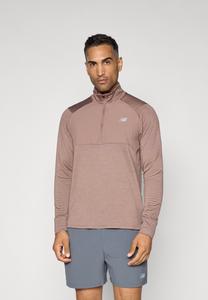 Топ New Balance ATHLETICS GRID 1/2 ZIP, Earth Shadow Heather /Brown