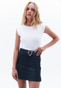 Футболка OXXO MIT WEITEM AUSSCHNITT, White