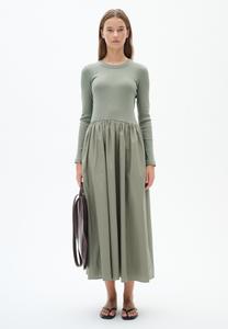 Вязаное платье DAGNAMA InWear, оливковый