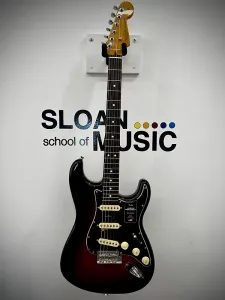 Fender American Professional II Stratocaster, гриф из палисандра, 3-цветный сандберст