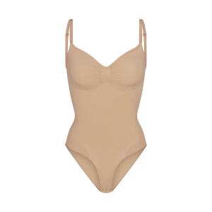 Короткое боди SKIMS Seamless Sculpt, цвет Clay