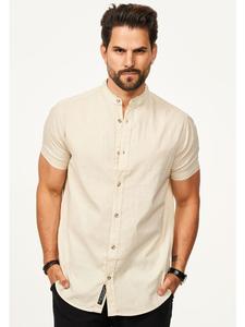 Рубашка с коротким рукавом - летняя рубашка из льна прямого кроя бежевого цвета. behype