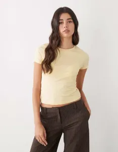 Желтая футболка узкого кроя Monki