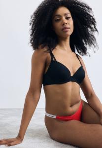 Трусы Calvin Klein Underwear DIPPED STRING THONG ICON LOGO, Rush/Red