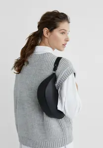 Сумочка Half Moon Stradivarius, черный