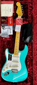 Fender American Vintage II 1957 Seafoam Леворукая Stratocaster с чехлом