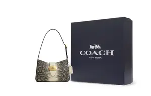 COACH Кожаная сумка через плечо среднего размера