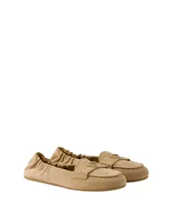 Женские замшевые лоферы Prada, бежевый