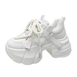 Скользоустойчивые массивные низкие кеды Women's Handsome running sheep, Ecru