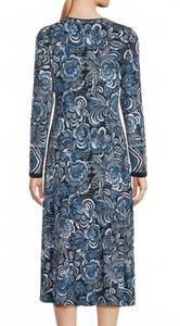 Джейн Фаворит Платье-трапеция из трикотажа в синем цвете Johnny Was