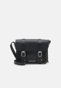7-Дюймовая кожаная сумка-мессенджер через плечо Dr. Martens, Black