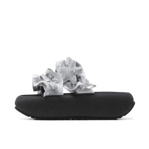 ST&SAT Тихие противоскользящие шлепанцы-слипоны женские серебристые, цвет Silver