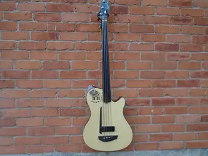 Godin A4 Ultra Fretless Natural A/E - натуральный