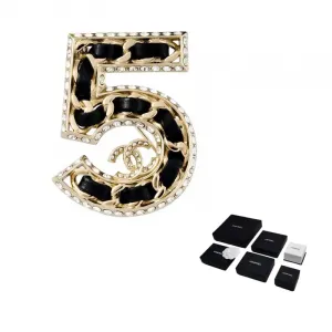 Брошь со стразами для женщин CHANEL