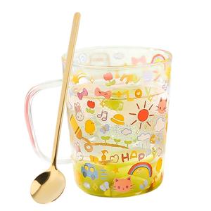 Стакан из высокопрочного боросиликатного стекла KAWASIMAYA, Crayon drawing glass (светло-pink) with spoon