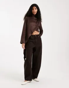 Атласный асимметричный топ-кейп шоколадного цвета ASOS DESIGN