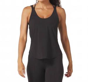 Пирамидальный топ в черном Glyder