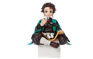 Тандзиро Камадо, демон-убийца Кимэцу но Яйба, сидящая поза с онигири SEGA