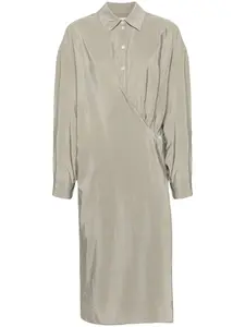 Платье миди с запахом и жатым эффектом Lemaire, серый