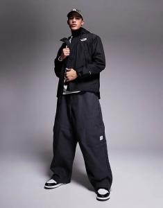 Водонепроницаемая куртка North Face Reign On Dryvent черного цвета