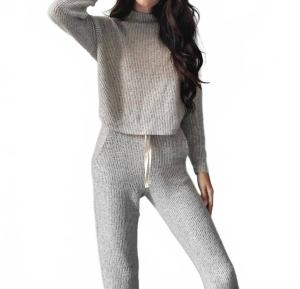 Уютный свитер Megan в цветах овсянка и черный LBLC THE LABEL