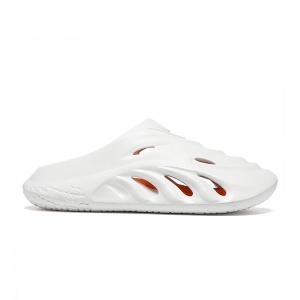 Сабо с закрытым носком унисекс Oubt, черный