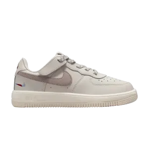 Кроссовки Nike Force 1 Low LV8 EasyOn PS 'Light Orewood Brown Burgundy Crush', серый